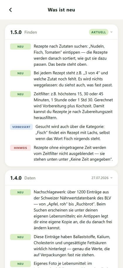 Versionsübersicht der App mit den Änderungen der Version 1.5.0 und dem Anfang von 1.4.0, jede Zeile als Neuerung, Verbesserung oder Hinweis gekennzeichnet